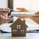 what-is-a-mortgage-broker-e1630539381449